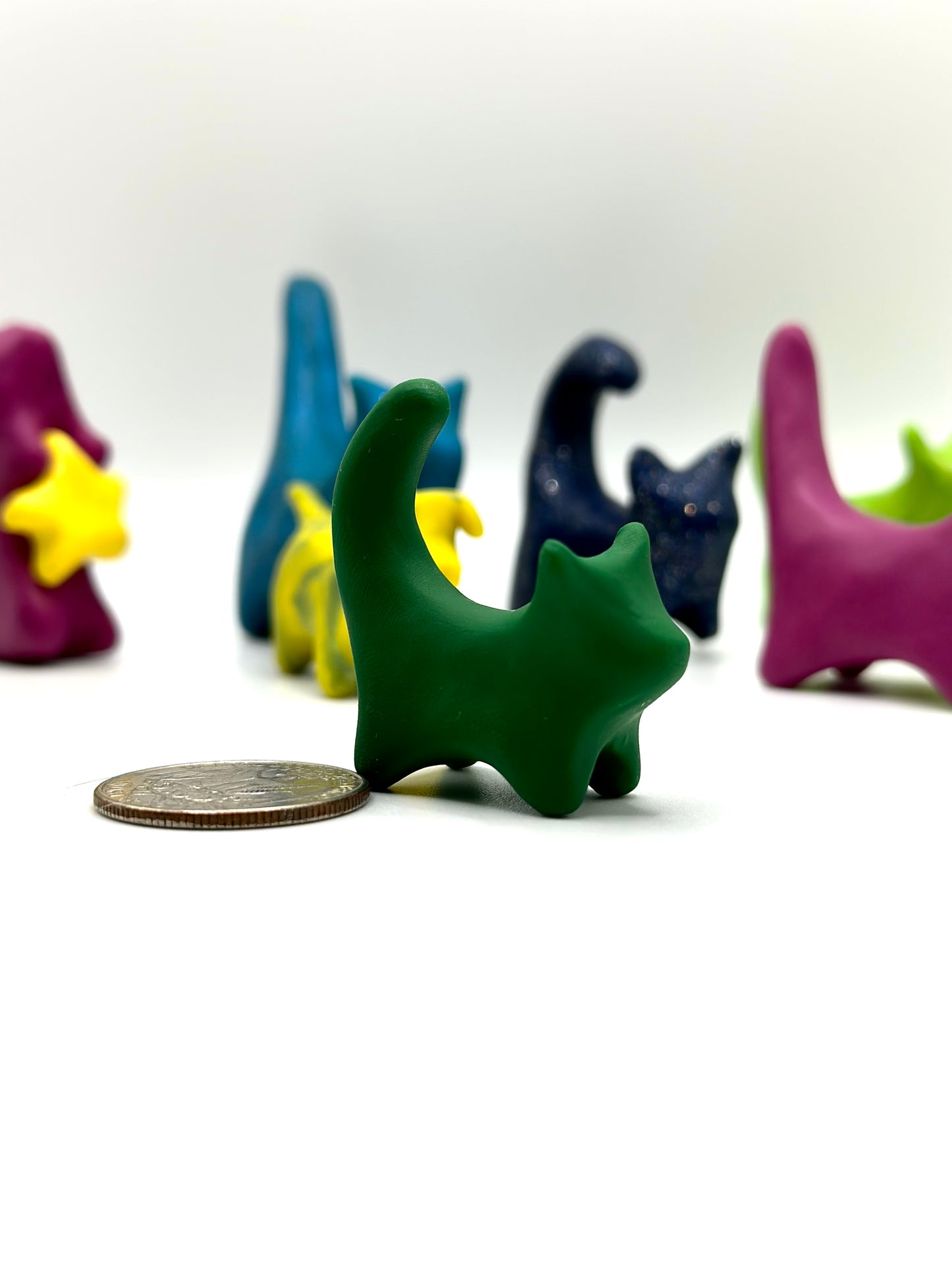 Lucky Forest Green Clay Cat